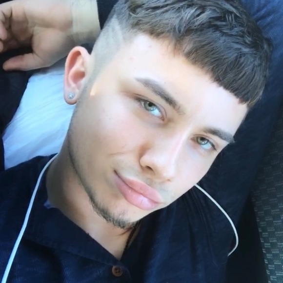 Meet your Posher, Devon - Picture 1 of 1